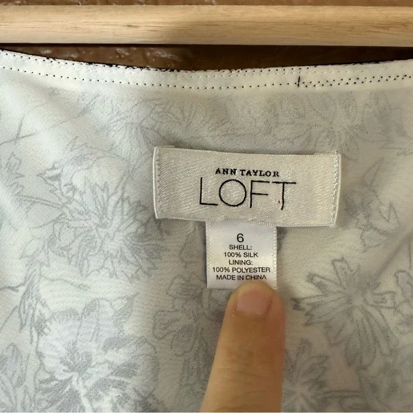 LOFT 90s Silk Babydoll Floral MIDI Dress Sz 6 Black White Blue Flowy Fairy Y2K - Picture 9 of 12